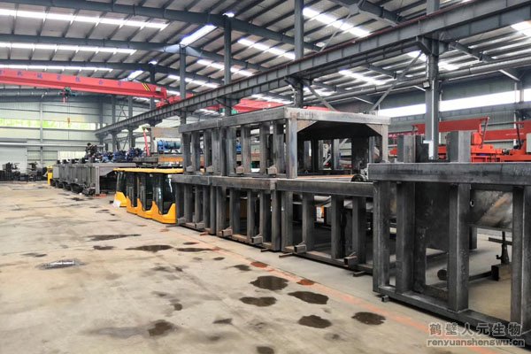 槽式翻堆機(jī)結(jié)構(gòu)及用途特點(diǎn)介紹